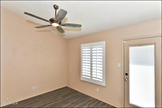 Building Photo - 1416 Stone Canyon Way