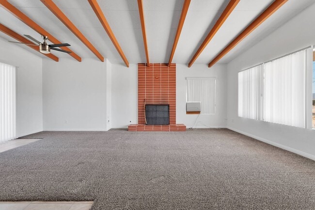 Building Photo - ADORABLE 1 BEDROOM 1 BATH IN HESPERIA