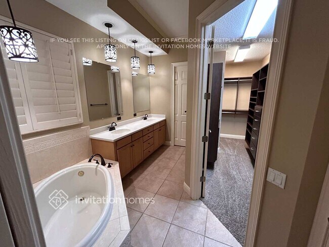 Building Photo - 6270 Parmeron Ln