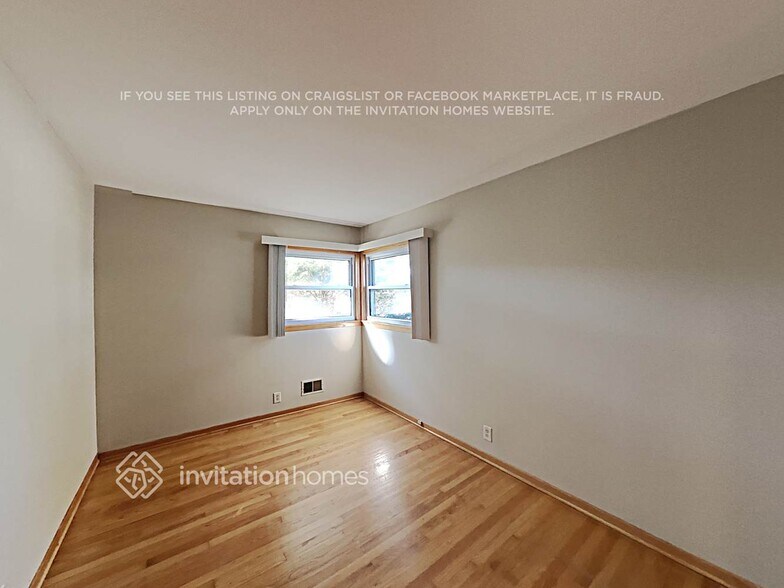 Building Photo - 8741 Sproat Ave