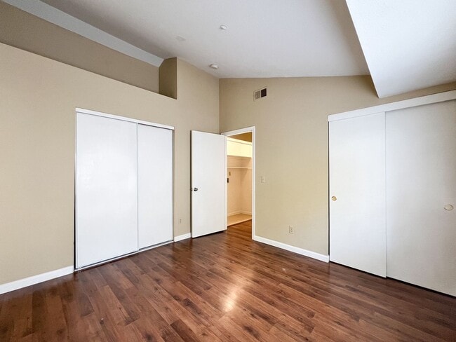 Building Photo - Two Bedroom Napa Condo