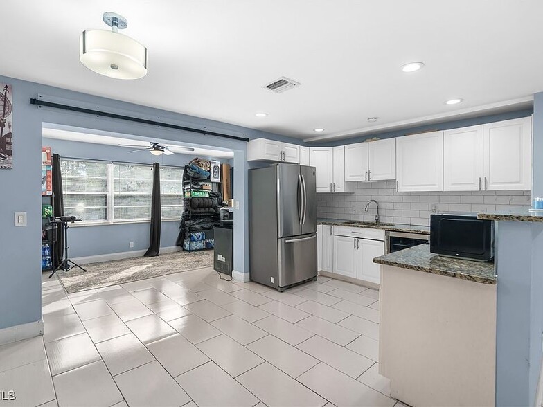 Building Photo - 1475 7th St