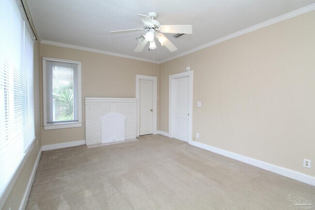 Building Photo - 1504 E Strong St