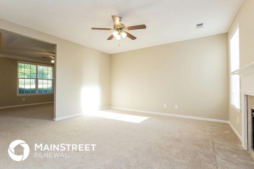 Building Photo - 4400 Feather Way