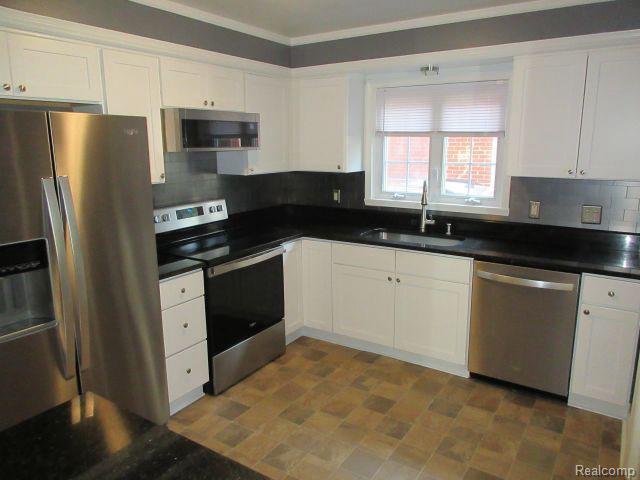 Building Photo - 320 Catalpa Dr