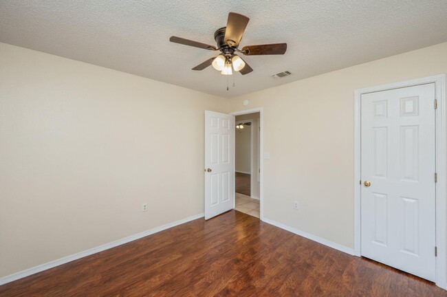 Building Photo - 3009 La Salle Ct