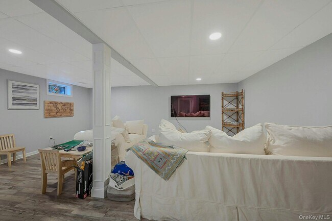 Building Photo - 5270 Nassau Point Rd