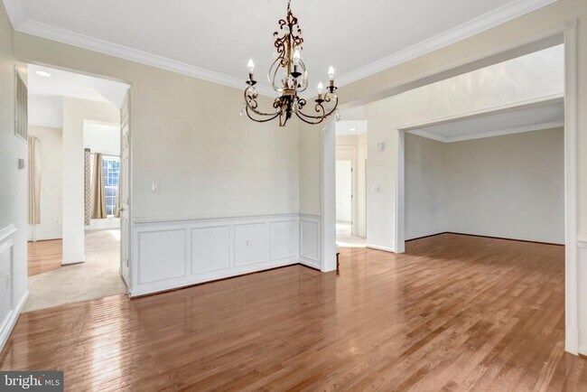 Building Photo - 9001 Merlot Ct