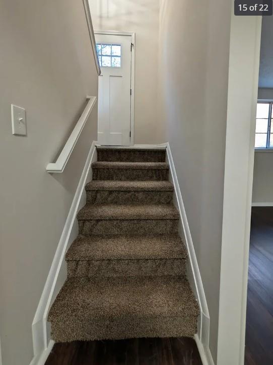 Building Photo - 3414 Dearwood Dr SW