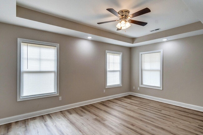 Building Photo - 102 Legacy Dr