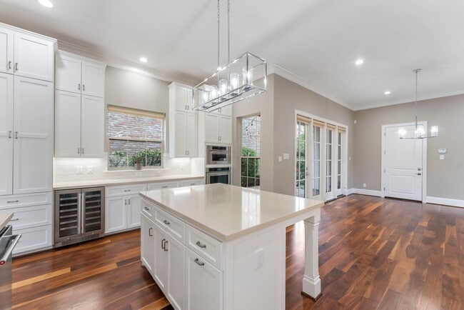 Building Photo - 14 Jetty Point Dr