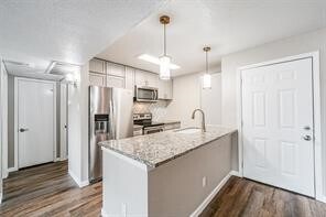 Building Photo - 2822 S Bartell Dr