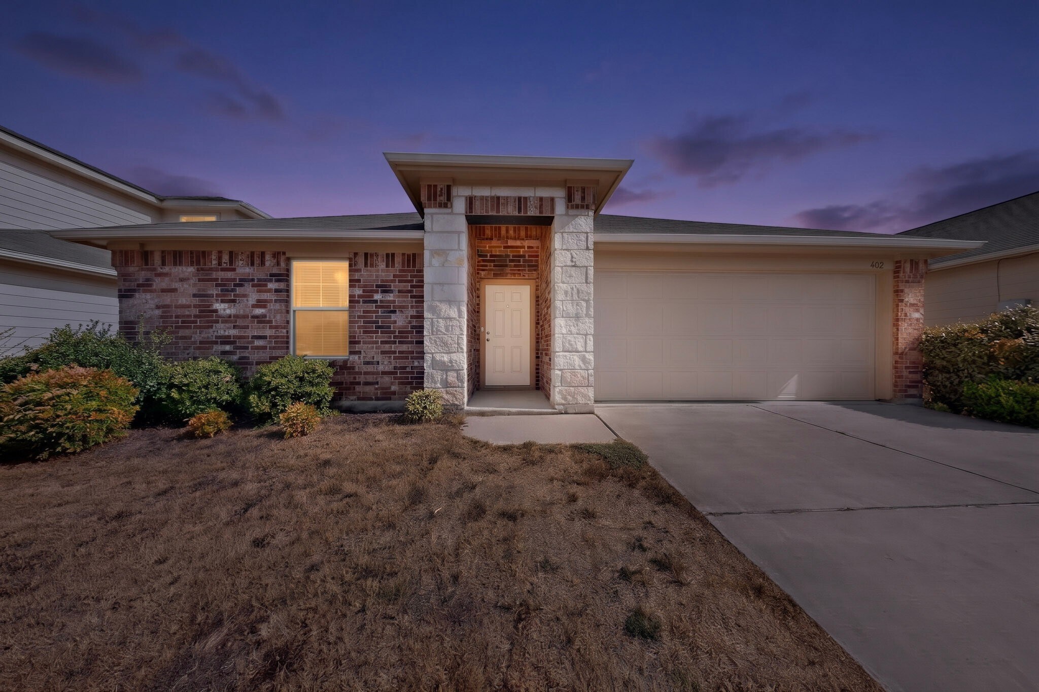 Building Photo - 402 Pentire Way