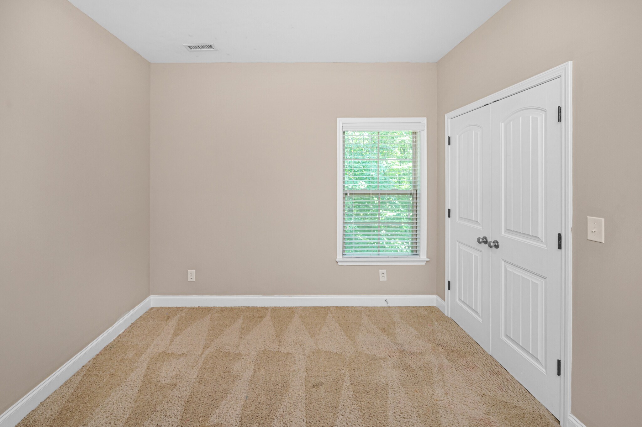 Building Photo - 12696 Alpine Cir