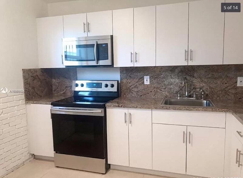 Building Photo - 5497 NW 171 Terrace