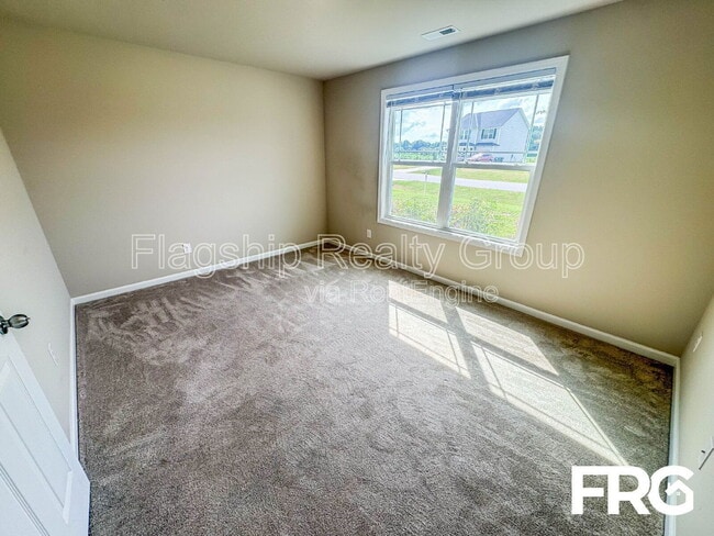 Building Photo - 110 Highland Pk Dr