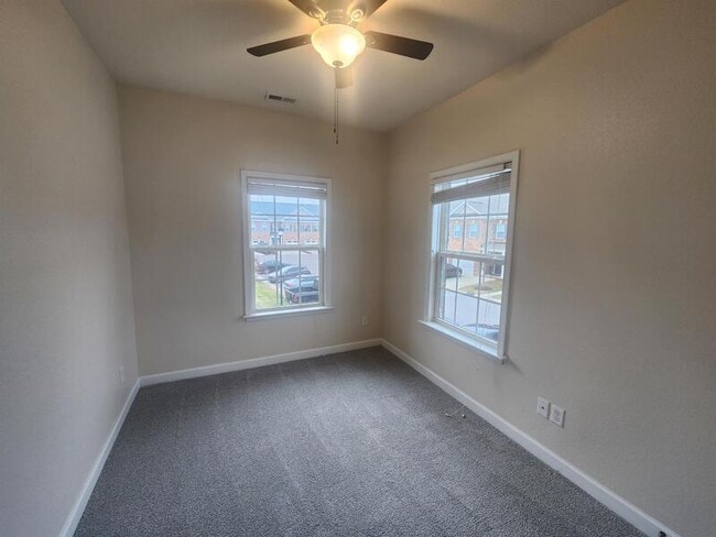 Building Photo - 1136 Winsford Ln