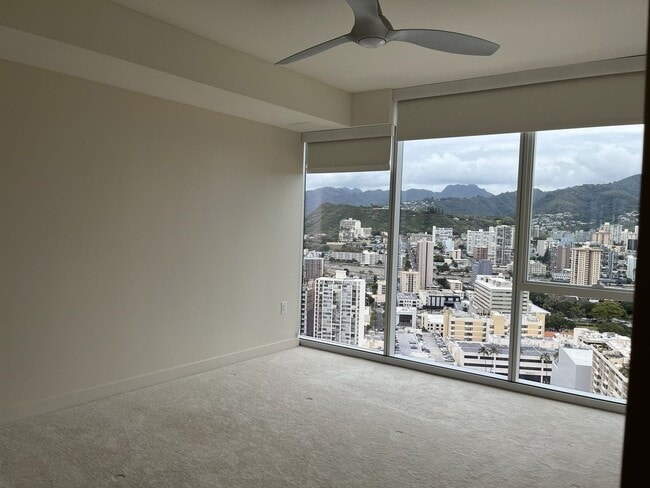 Building Photo - Symphony - 2 bedroom, 2 baths Condo, with 2 parking stalls - Avail now!