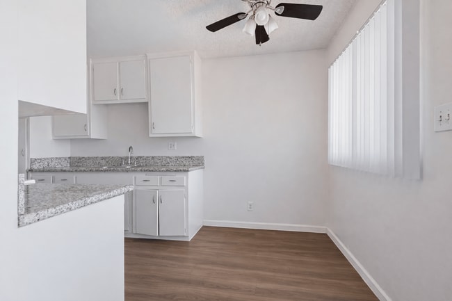 Building Photo - Caribe Apts