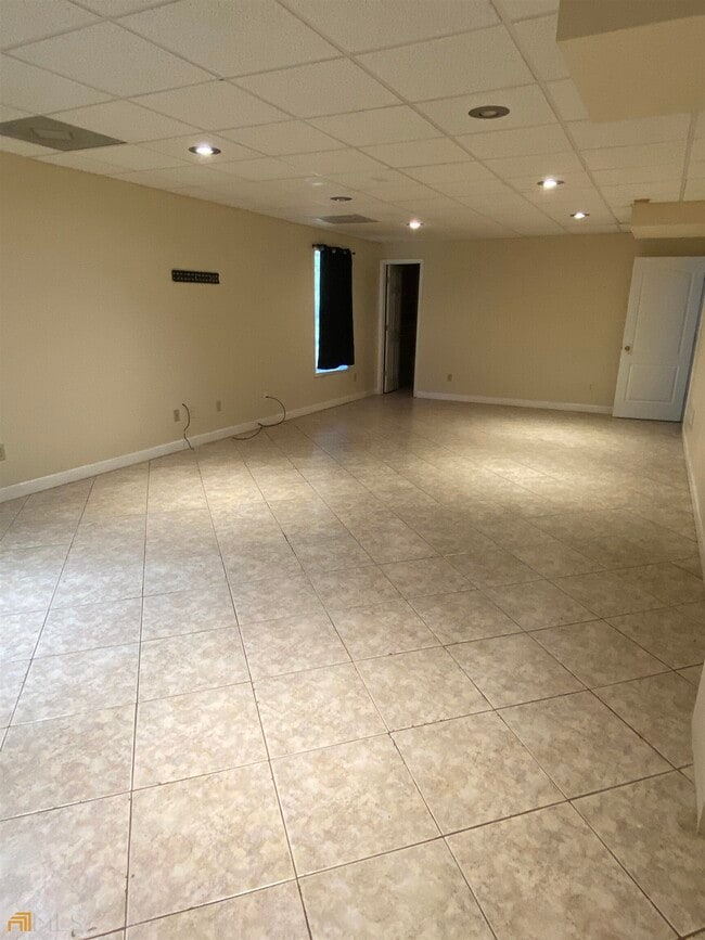 Building Photo - 5120 Roxton Ln