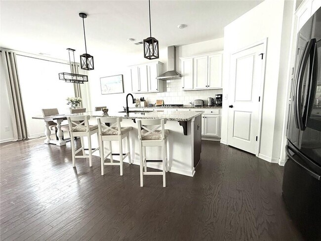 Building Photo - 5575 Coltman Dr