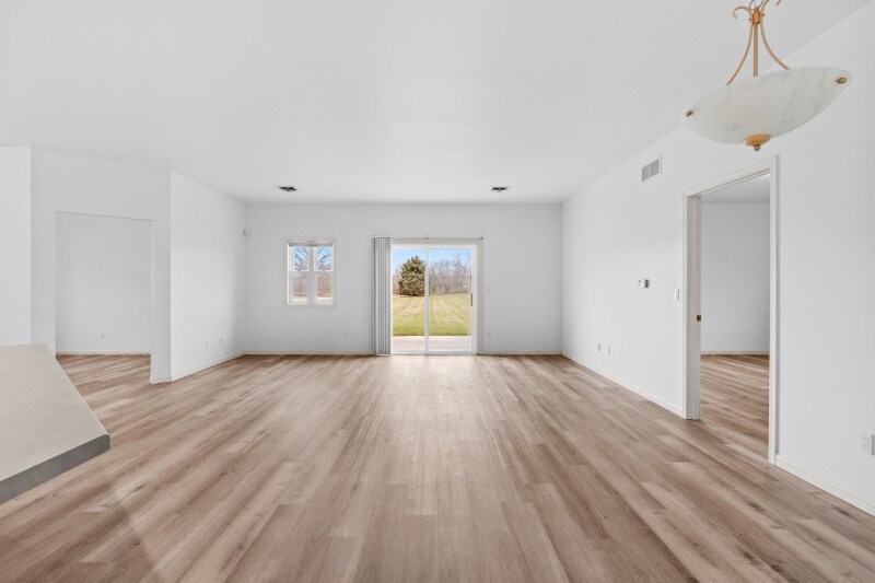 Building Photo - 2700 Saffron Pl