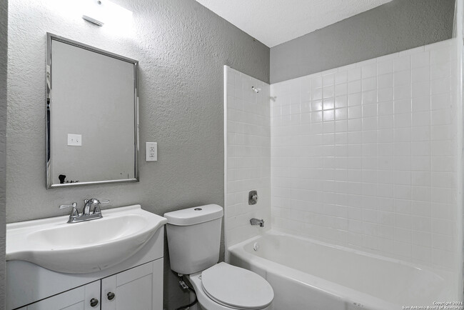 Building Photo - 307 San Angelo Blvd