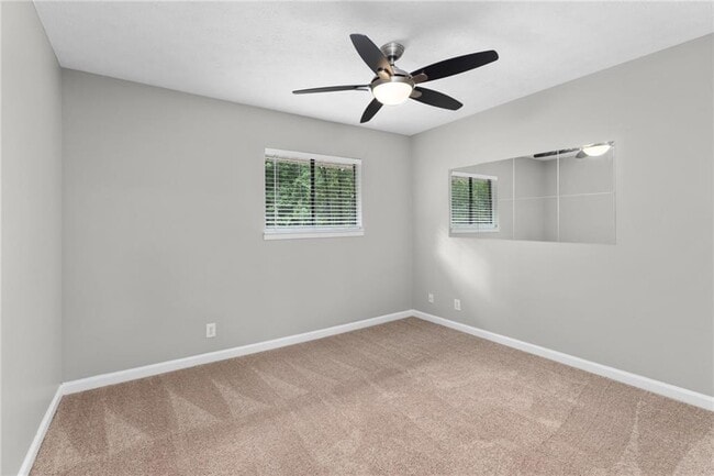 Building Photo - 2875 Torreya Way SE