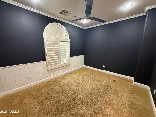 Building Photo - 421 W Wisteria Pl