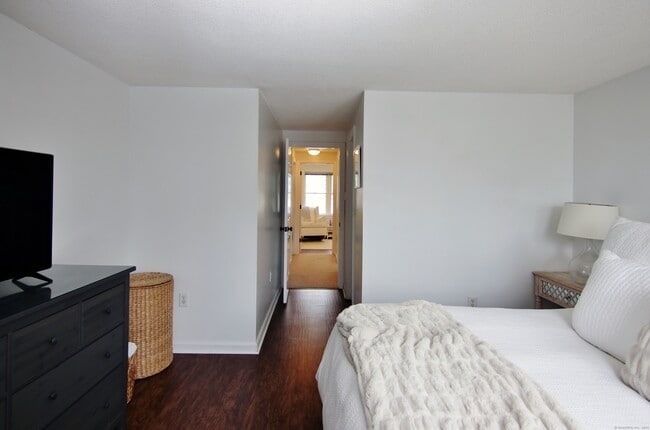 Building Photo - 256 Washington Blvd