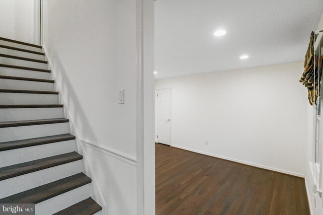 Building Photo - 9312 Sprinklewood Ln