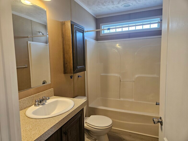 Building Photo - 89 Lynnwood Cir