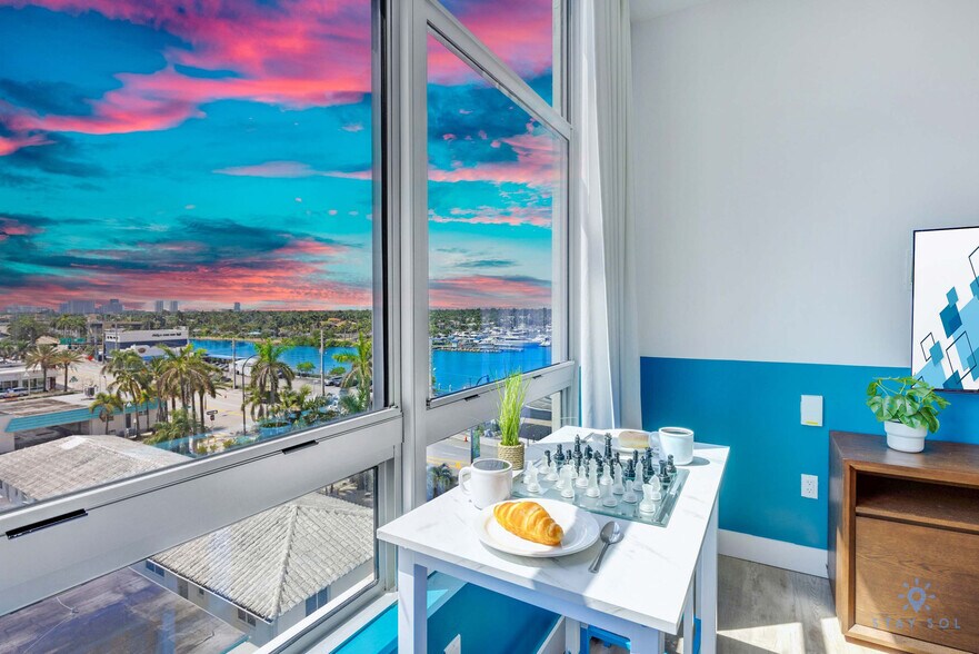 Building Photo - 777 N Ocean Dr