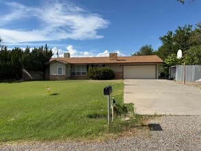 Building Photo - Large Home W/TONS OF STORAGE SPACE on NorthSide Grand Junction!!!!