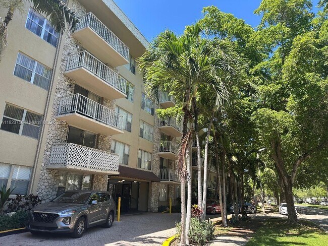 Building Photo - 1805 Sans Souci Blvd