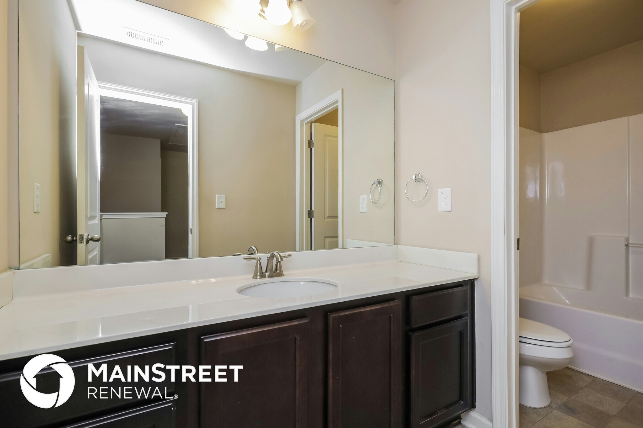 Building Photo - 1209 Creek Crossing Dr