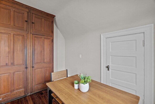 Building Photo - 4600 McPherson Ave