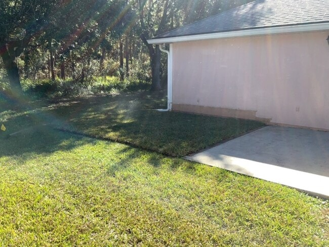 Building Photo - 800 S Edenbridge Way