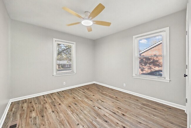 Building Photo - Newly renovated, adorable 3-bedroom, 1-bat...