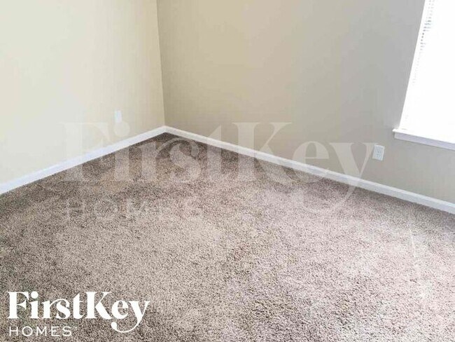 Building Photo - 7140 Maryland Ct