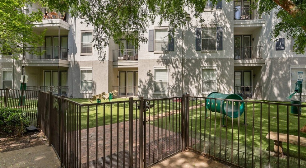 Building Photo - 2403 N Washington Ave