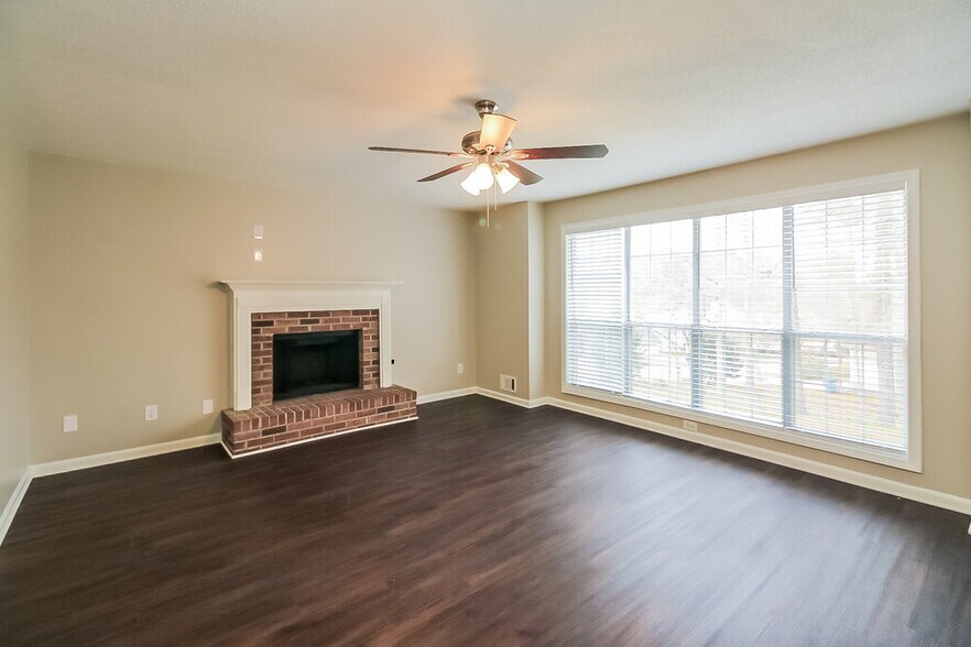 Building Photo - 401 Cannonball Ct