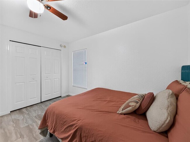 Building Photo - 13405 SW 86th Ave