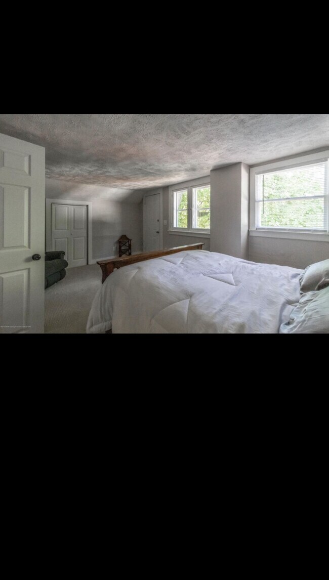 Building Photo - N Magnolia Property