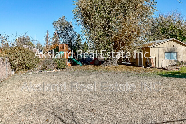Building Photo - 7937 Endow Rd S