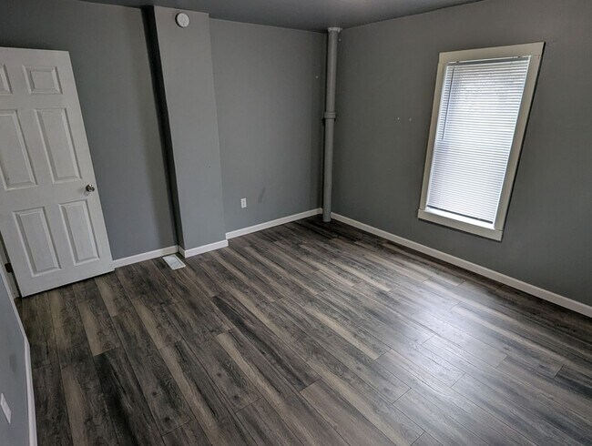 Building Photo - 1529-1531 Scott Street