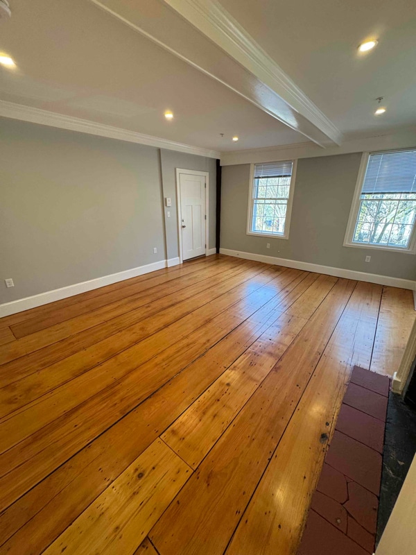 Building Photo - 393 Essex St