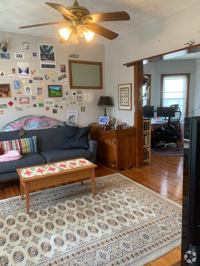 Building Photo - 83 Litchfield St