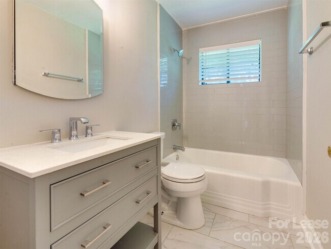 Building Photo - 1518 Mimosa Ave