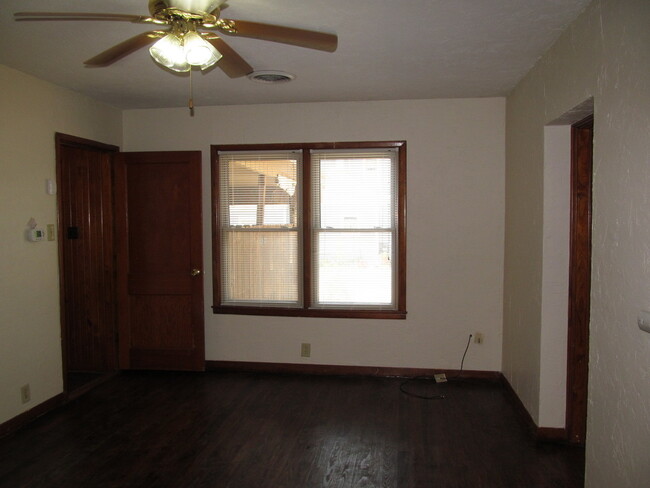 Building Photo - 3 BEDROOM, NEAR UMHB